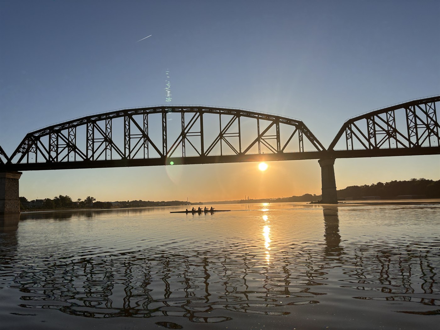 Louisville Rowing Club juniors practicing on the Ohio River